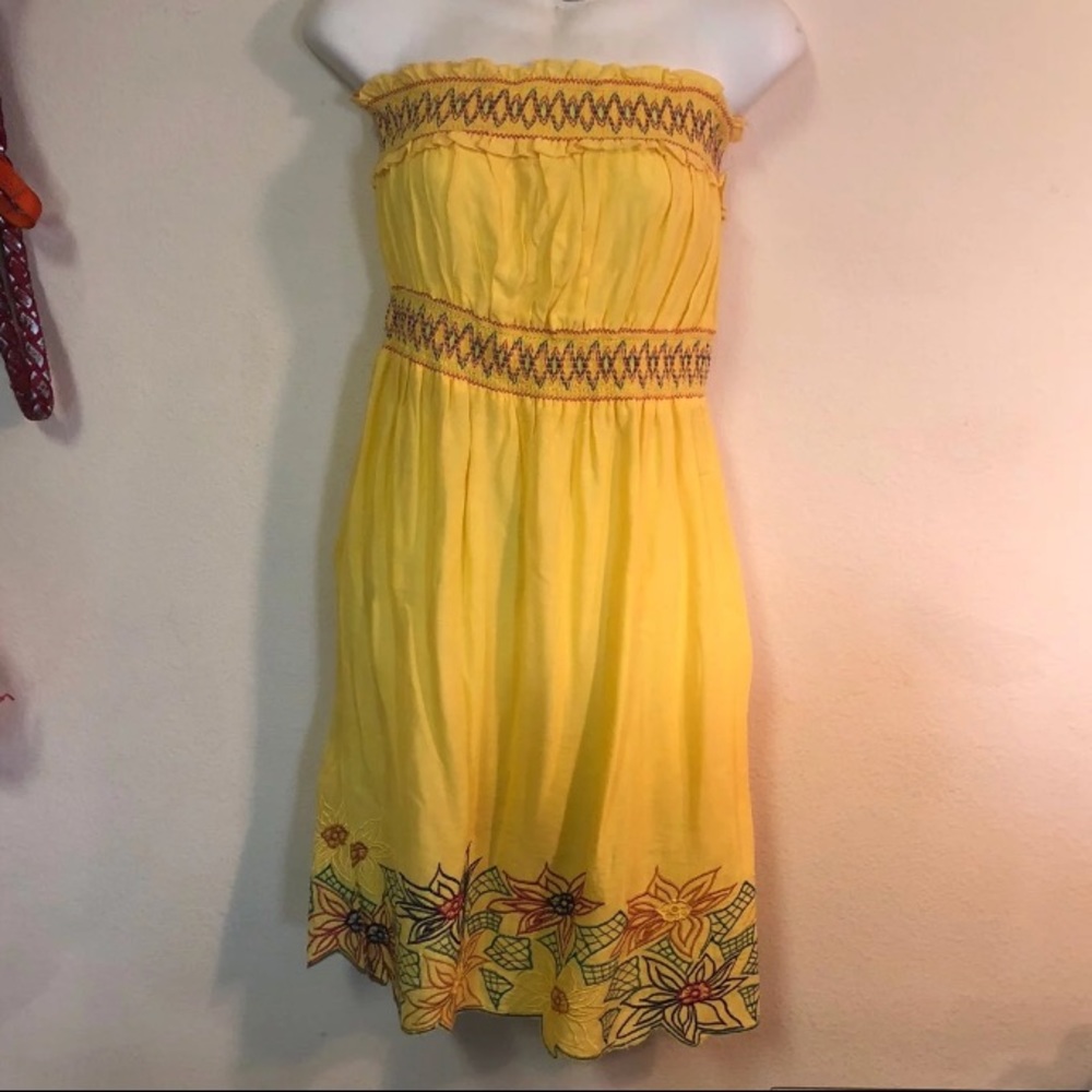 Dress strapless